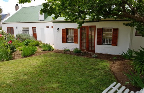 Uniondale House | Uniondale Manor Guesthouse