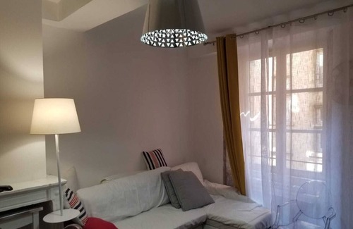 Old Lyon Apartment | Unique 1 Bedroom Traboule Apartment in Vieux Lyon