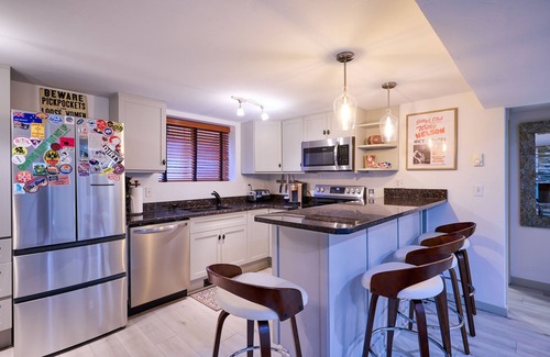 Aspen Condo | Unique 2/2 condo in the Aspen Core - walk downtown!