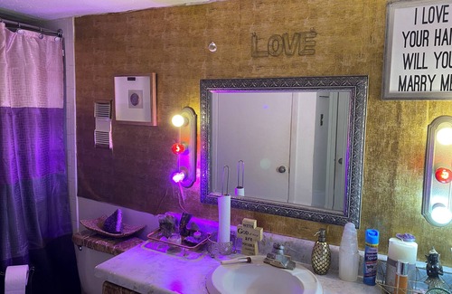 South Main Condo | Unique 2 bdrm condo w/cold AC, WiFi, sauna, foot massager, patio by NRG Stadium