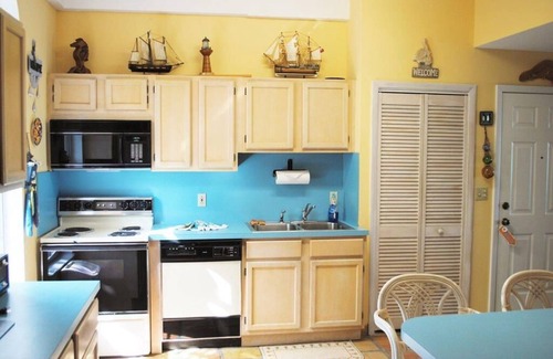 Islamorada House | Unique 2 Bedroom Bay Front Home with Roof Top Terrace