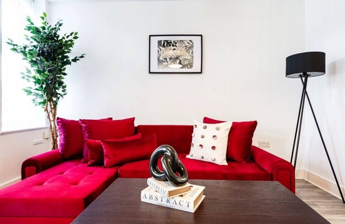 Gabalfa Apartment | Unique -2 bedroom Flat with Smart TV Cardiff