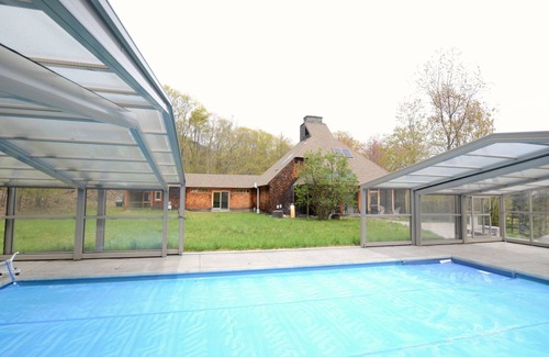 Saugerties House | UNIQUE! 40 Pvt. Ac. Fireplace, Grill, Enclosed Heated Pool & Hot Tub
