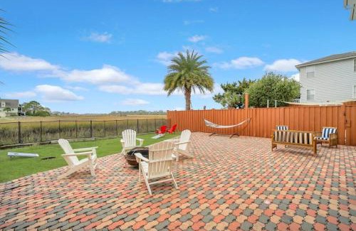 Tybee Island Apartment | Unique 5 BDR Home on the Marsh! HOT TUB amazing su