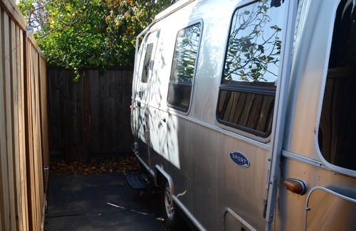 Concord House | Unique Airstream stay w/hot tub, 1 bd/1ba, WiFi, AC in lovely Concord CA