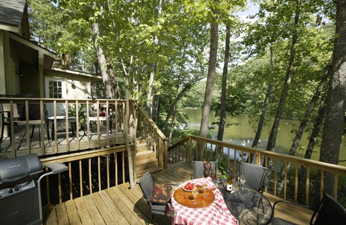 Eureka Springs Cottage | Unique and Close to Downtown - Lake Lucerne Resort & Ranch Tom Sawyer