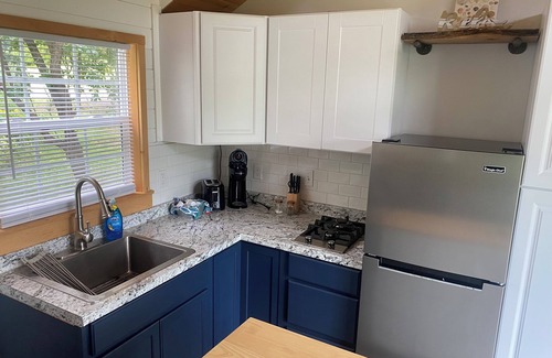 Hammondsport Cottage | Unique and secluded Tiny House located close to Keuka Lake and the wine trail.