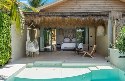 Bophut Villa | Unique Beachfront Mansion in Koh Samui top location