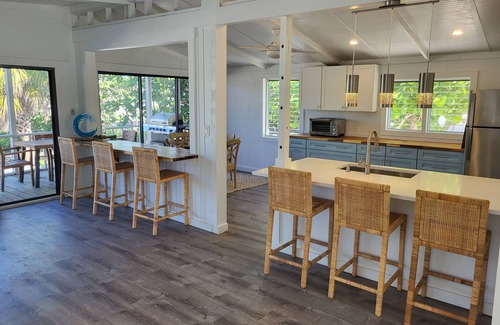 Naples House | UNIQUE BEACH TO BAY ISLAND GETAWAY, KEEWAYDIN AND FLORIDAS FINEST BEACH.