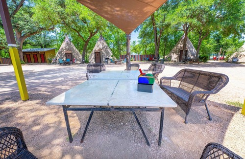 New Braunfels Cabin | Unique Cabin, Sleeps 6, Firepit & River Access