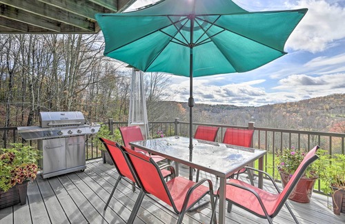Jeffersonville House | Unique Catskills Hideaway - Walk to Lake Jeff