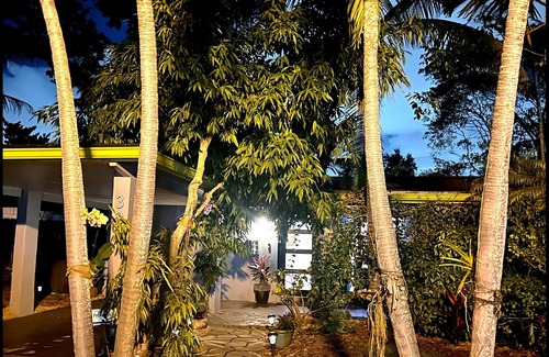 Fort Lauderdale House | Unique Clean Private Pet Friendly House Close to Beaches and Wilton Manors