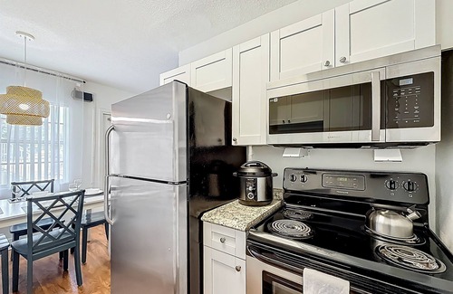 Survey Creek Apartment | Unique Condo w/Queen Bed & Canal View