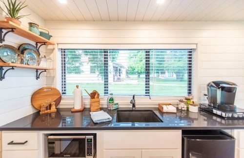 Waco House | Unique Container Home with Rooftop Deck