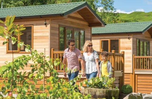 Broughton Mills Ski Chalet | Unique contemporary style one bedroom lodge perfect for a romantic gateway.