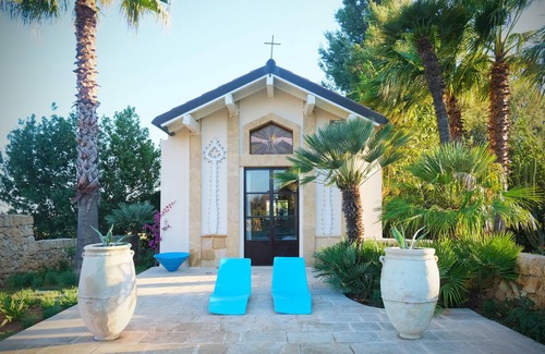 Campi Salentina House | Unique country home with beautiful vistas on orchards and vineyards