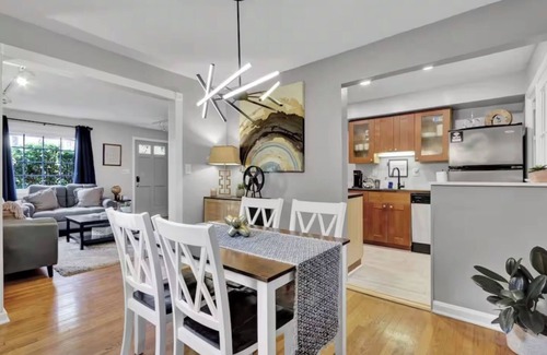 Rosemont House | Unique duplex that has 2 family rooms and 2 kitchens