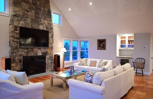 Eel Point House | Unique Family Compound in Dionis