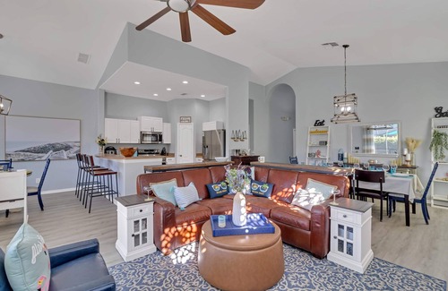 Tuscan Hills Villa | Unique family-oriented villa situated on the gated community of Tuscan Hills