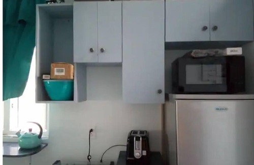 Gambier House | Unique, gated, 24 hr secure, one bedroom must try!