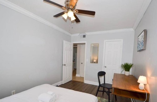 Virginia Park Apartment | Unique & Green 2BR with Parking by Tampa's Virginia Park