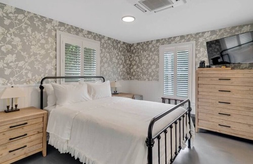 Southwest Coconut Grove House | Unique Historic Villa in Miami - The Stirrup House