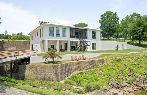 Crane Hill Villa | Unique home on the waters edge with no stairs to lake & pontoon rental option