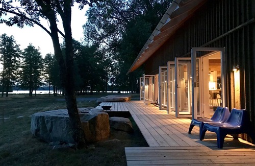 Stavsjo Villa | Unique Lake House at Kösen, Sauna, Bikes, Boat, Kayak, Wifi, charging post car