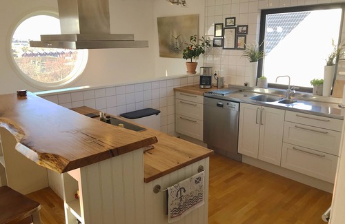 Ronnang Apartment | Unique location and wonderful sea view in Rönnäng, Tjörn!