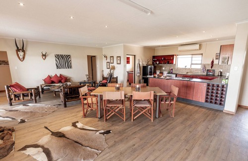 Namibia House | Unique lodge on the Boscia African Farm - nature, animals, freedom, healing