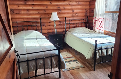 Pine Bush House | Unique Log house very clean with many updated and new amenities