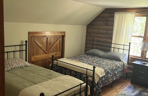Pine Bush House | Unique Log house very clean with many updated and new amenities