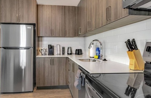 McLean Apartment | Unique Monochromatic 2BR/2BTH Tysons w Amenities + Mall/Gym/Balcony/Pool