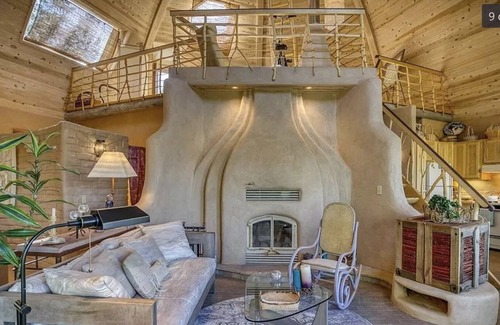 Loma Linda House | Unique mountaintop retreat. Close to Hot Springs and Wolf Creek Ski Area.