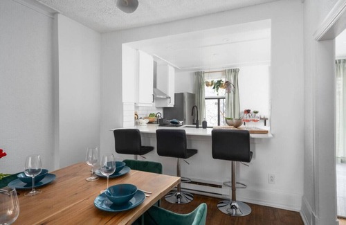 Ville-Marie Apartment | Unique, Old, Montreal, Parking & Patio 10 Guests