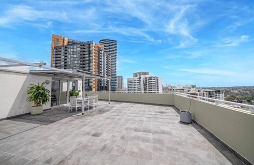 St. Leonards Apartment | Unique Penthouse Experience with Spectacular View!