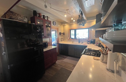 Missoula House | Unique Private Forest Home & Retreat ~ 15 minutes from Downtown.