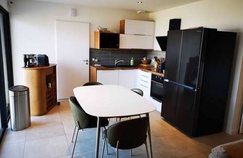 Saint-Eustache Apartment | Unique, quiet Suite in the nature Lake & Mountains