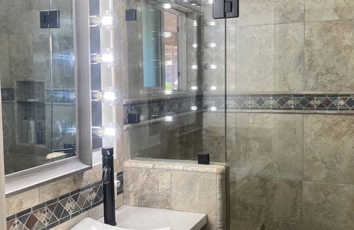 Alamitos Beach Condo | Unique, retro and sassy for those to appreciate a place with personality.