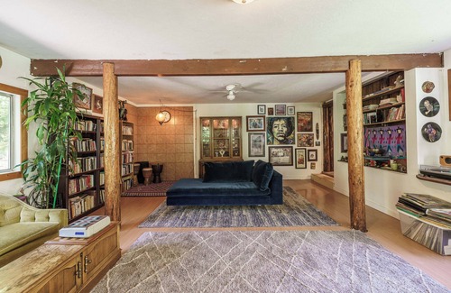 Kalama Cabin | Unique Riverfront Cabin 1 hour north of PDX