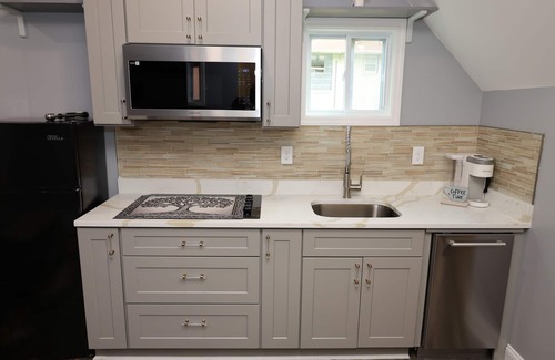 Atlanta Cottage | Unique romantic tiny house for your in town escape!nn10 min from downtown ATL