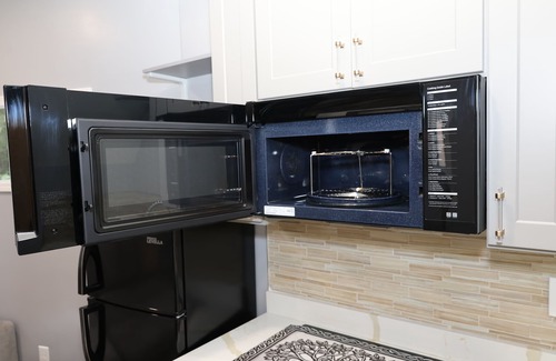 Atlanta Cottage | Unique romantic tiny house for your in town escape!nn10 min from downtown ATL