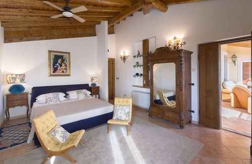 Letojanni Villa | Unique seafront villa with pool