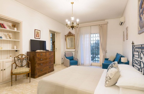 Letojanni Villa | Unique seafront villa with pool
