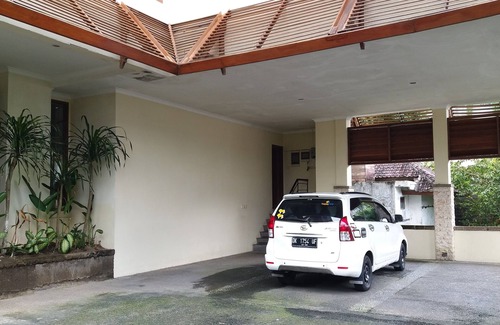 Bukit Villa | Unique spacious 5 bedrooms house in south Bali