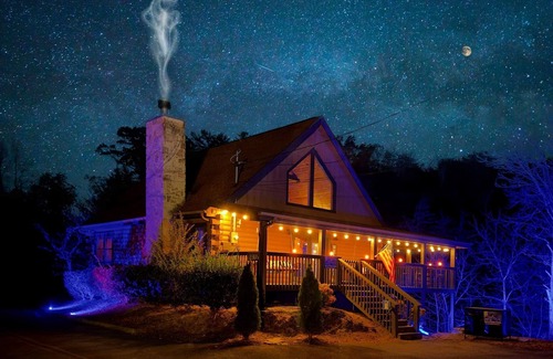 Sevierville Cabin | Unique Stay | Pool | HotTub | Bootlegger Theme