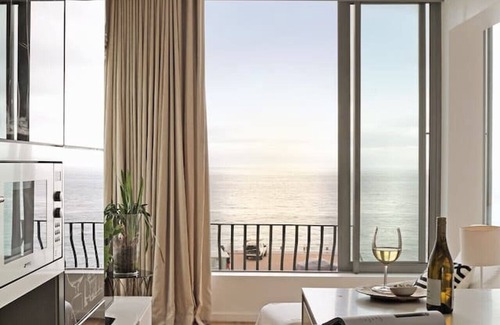 Clifton Apartment | Unique Studio Apartment - Number 4704