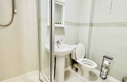 Elephant and Castle Apartment | Unique studio flat in city 11
