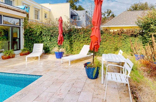 Warrington House | Unique & stylish home with private plunge pool, patio, central AC & washer/dryer