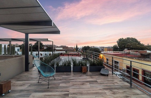 Downtown Queretaro Apartment | Unique Suite Historic Center Terrace WIFI+Desk+AC